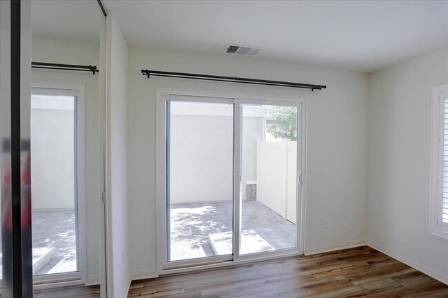 Building Photo - 9153 Foster Ln