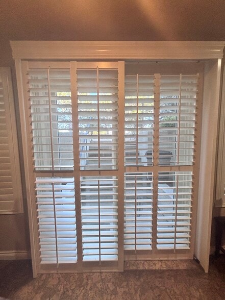 Custom Blinds - 502 Stardance Way
