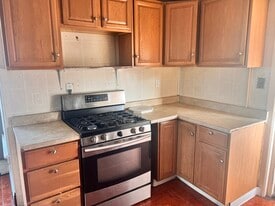 Building Photo - 33 Preston St