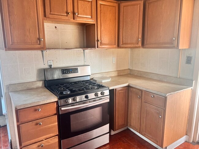 Building Photo - 33 Preston St