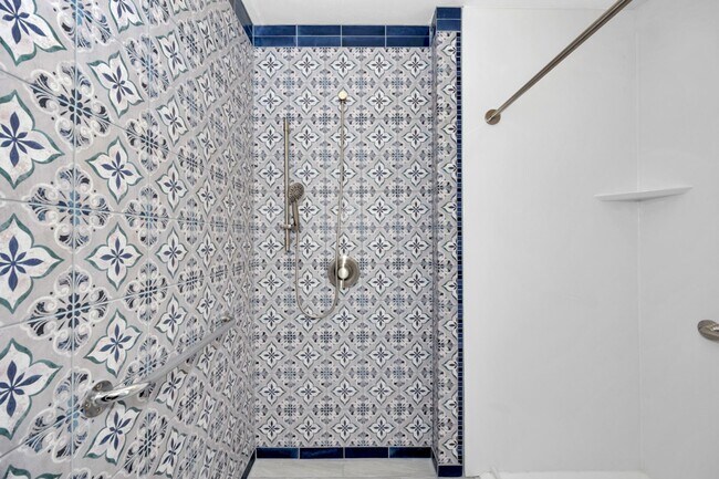 Building Photo - 195 AL-79