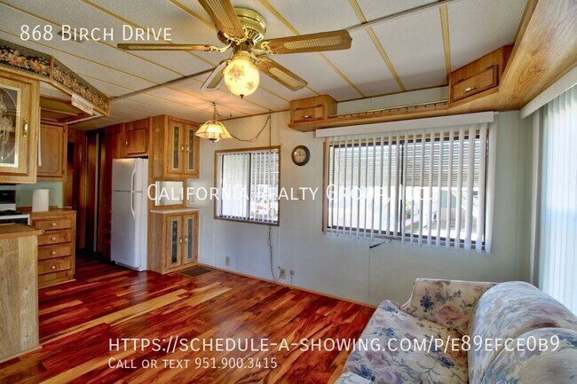 Building Photo - 868 Birch Dr