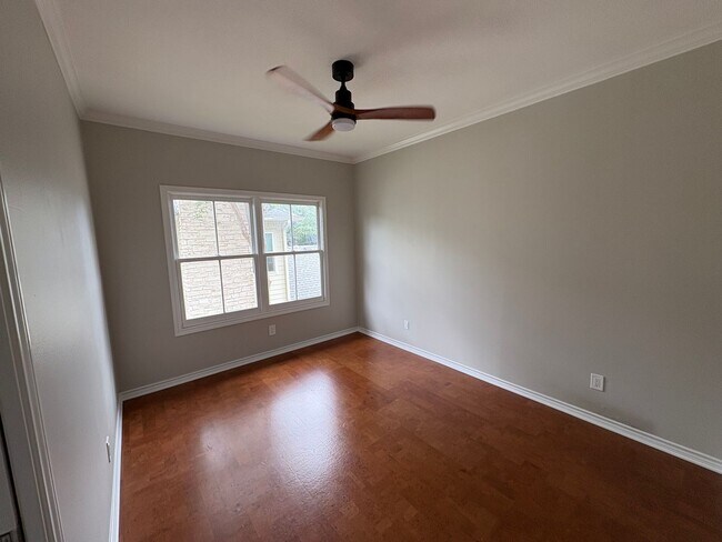 Building Photo - Gorgeous home in Rosedale - Available now!