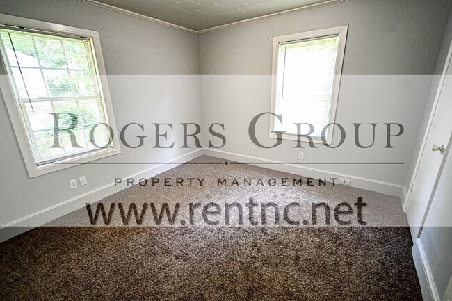 Building Photo - Homes for rent in Henderson NC - 716 Shirl...