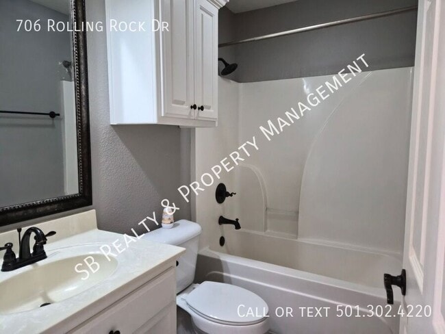 Building Photo - 706 Rolling Rock Dr