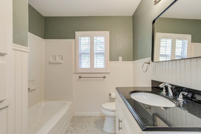 Building Photo - Tech Terrace Pre-Lease for 2026 or available now!