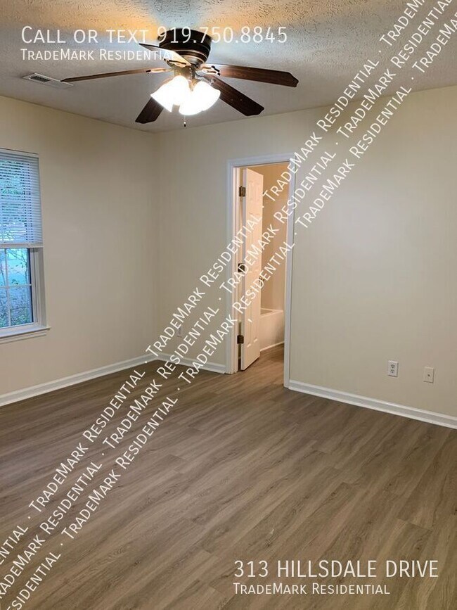 Building Photo - 313 Hillsdale Dr