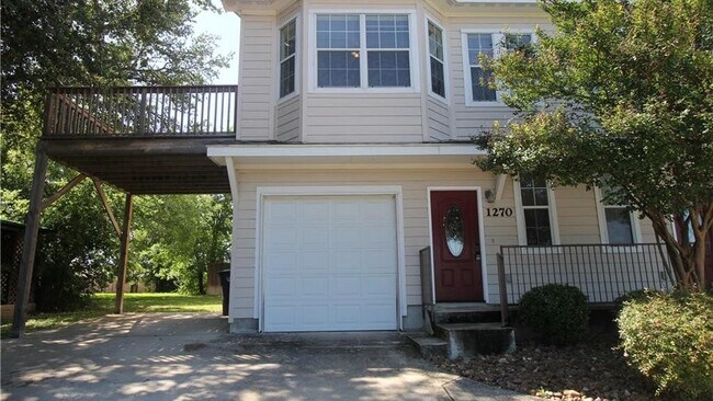 Building Photo - 1270 Hillcrest Dr