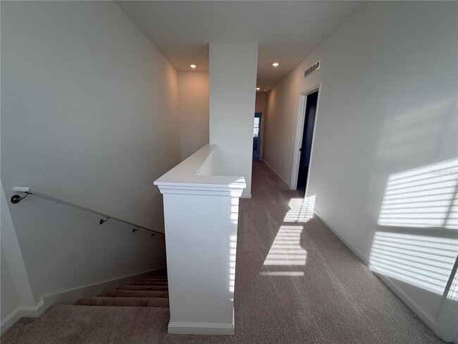 Building Photo - 7420 OLIVEWOOD Ave