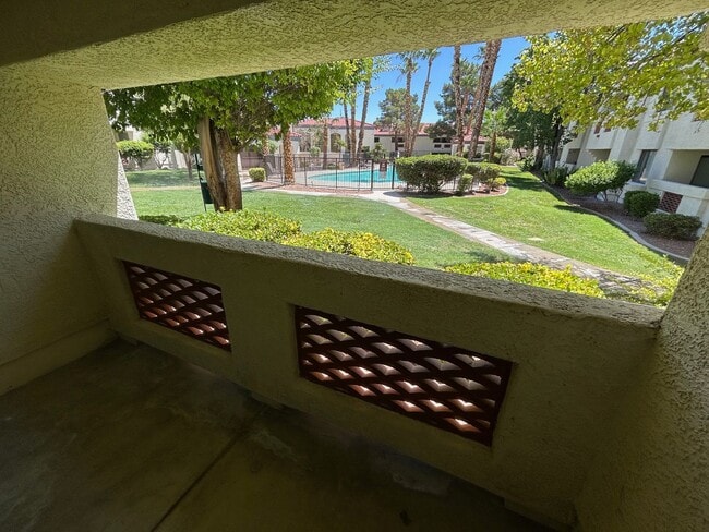 Building Photo - EXCELLANT ONE BEDROOM AND ONE BATHOOM SPRI...