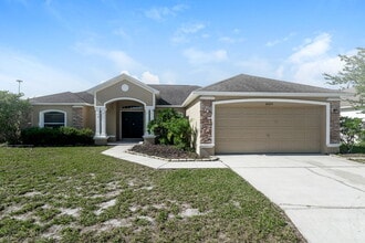 Building Photo - 6025 Live Oak Dr