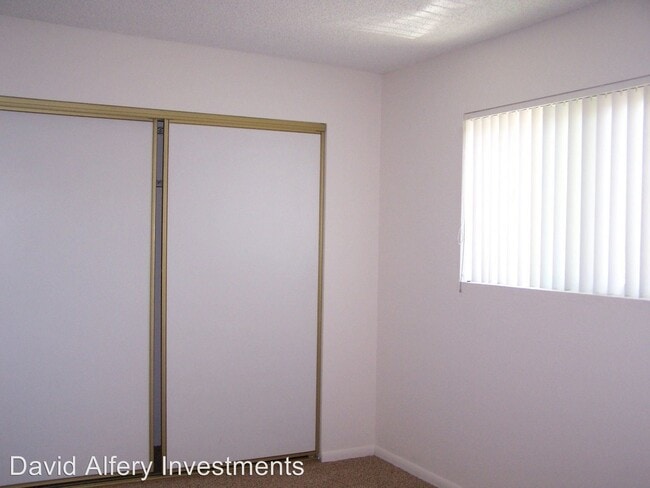 Building Photo - 4755-4757 Jessie Ave