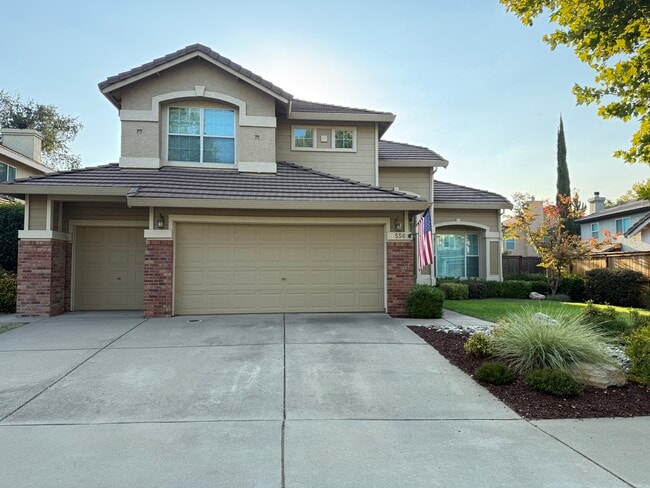 Primary Photo - 556 15 Mile Dr