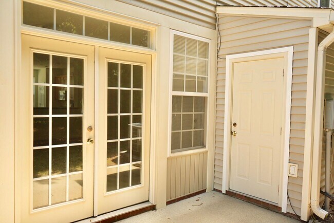 Building Photo - 1119 Somer Chase Ct
