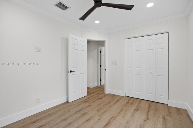 Building Photo - 6720 NW 6th Ct