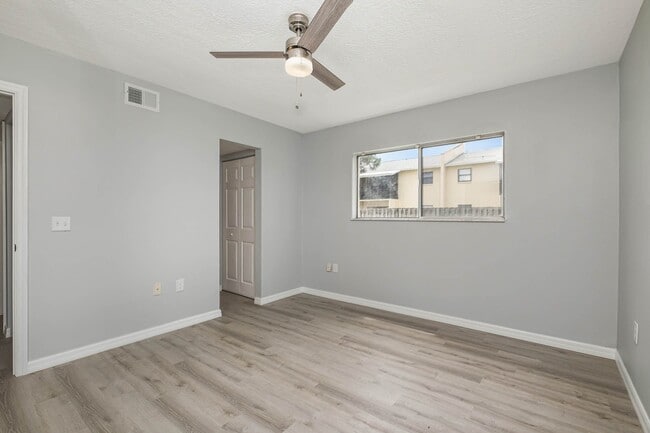 Building Photo - 629 Ridge Club Dr