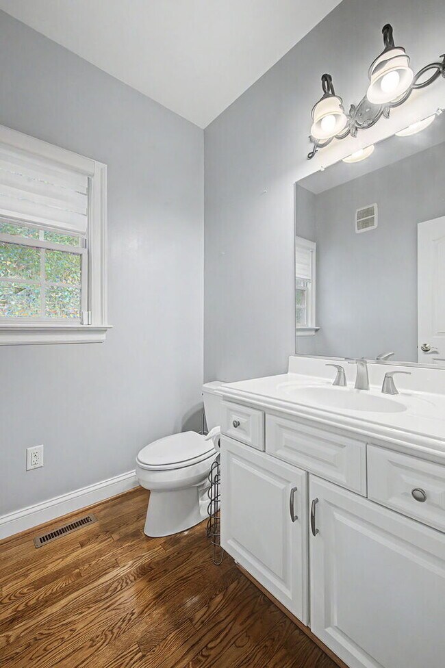 Building Photo - Luxury 5 Bedroom Home with Private Pool in Glen Allen – $4,500/mo