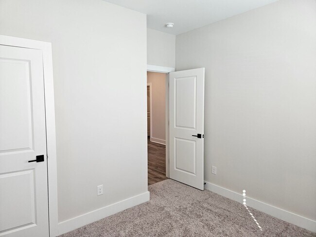 Building Photo - Brand new 3 bedroom 2 bath home in the Sou...