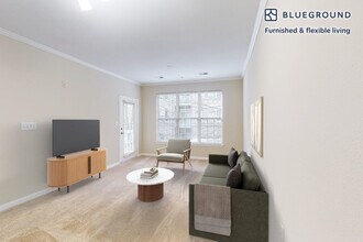 Building Photo - 2350 26th Ct S
