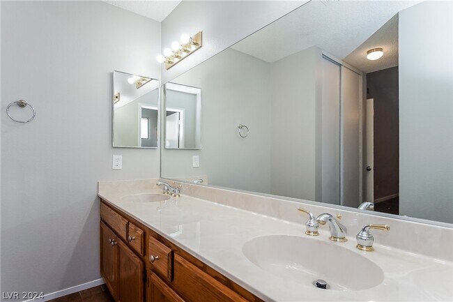 Building Photo - 1806 Mazzanti Way