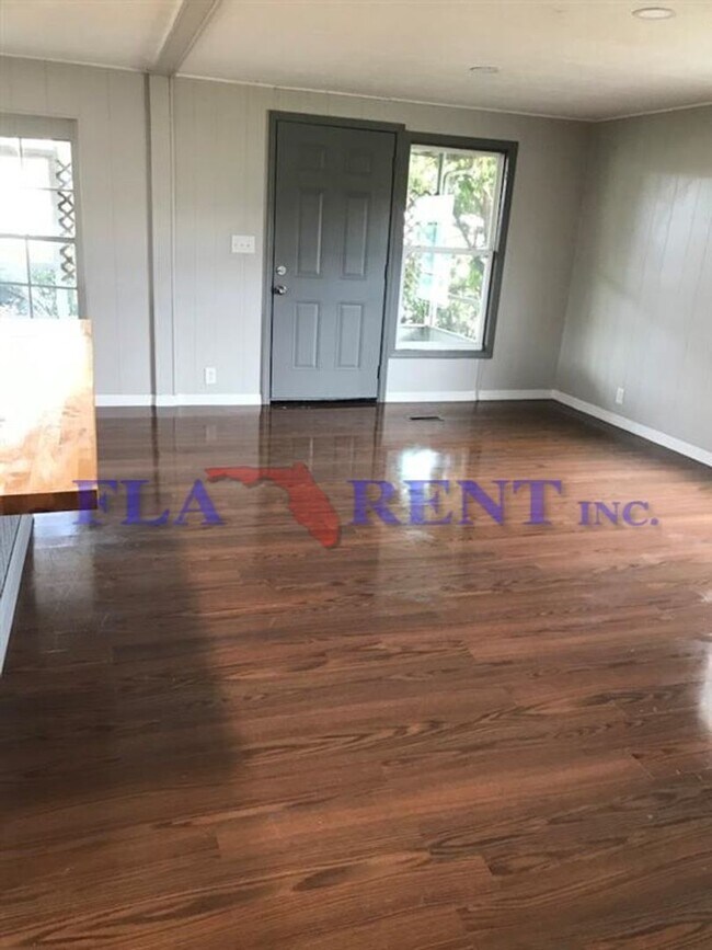 Building Photo - 2/2 FOR RENT SOUTHEAST ORLANDO NEAR AIRPORT