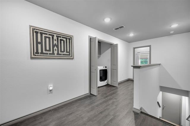 Building Photo - 8705 Tudor Pl