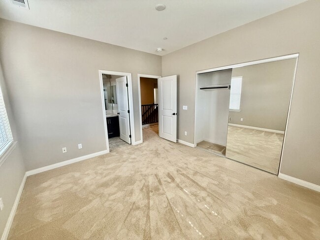 Building Photo - Executive Home in Temecula