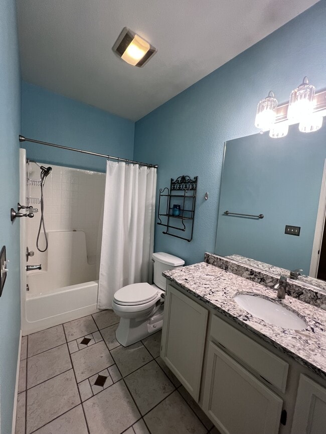 Building Photo - 457 Morales Ct