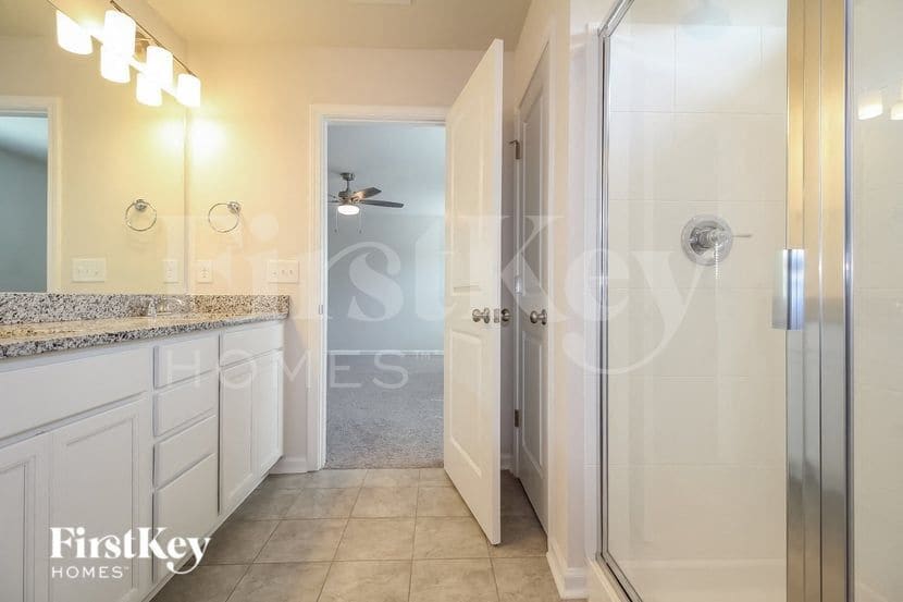 Building Photo - 302 Ashborne Ln
