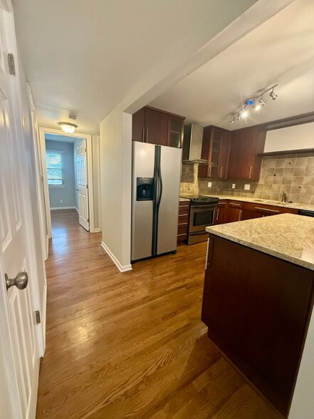 Building Photo - 4213 Clark Ave