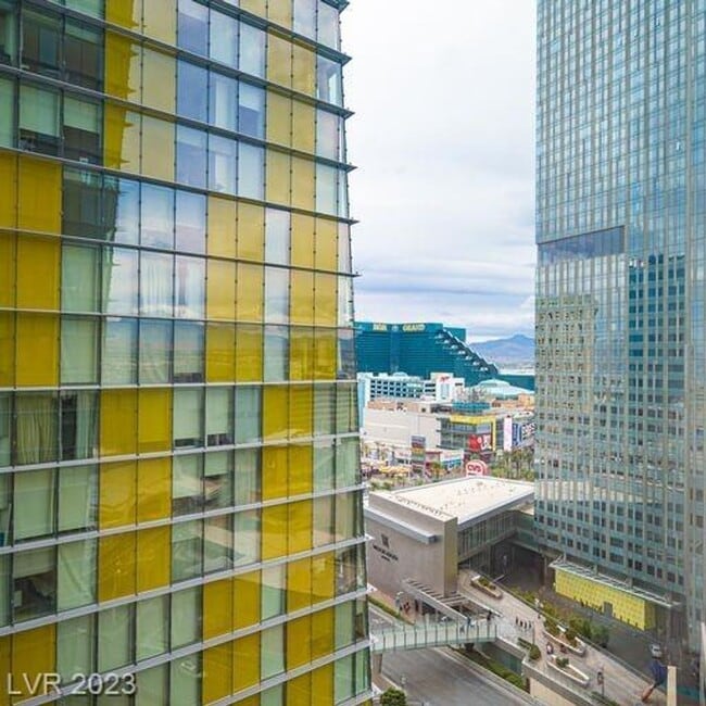 Building Photo - Beautiful Luxury High Rise Rental on Vegas Strip