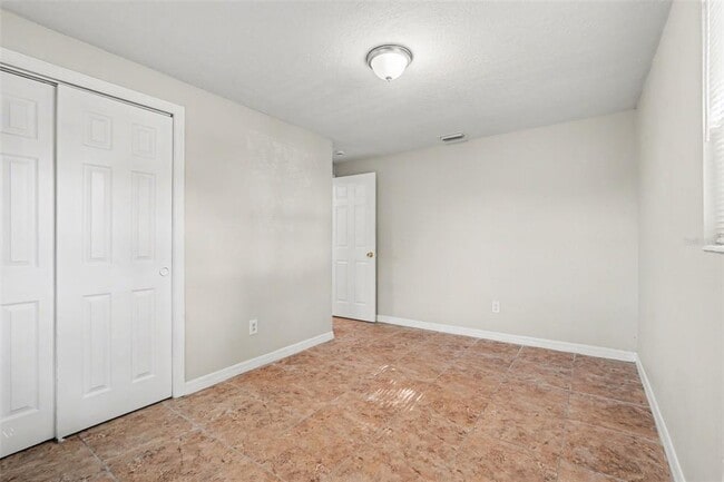 Building Photo - 4923 S 82nd St