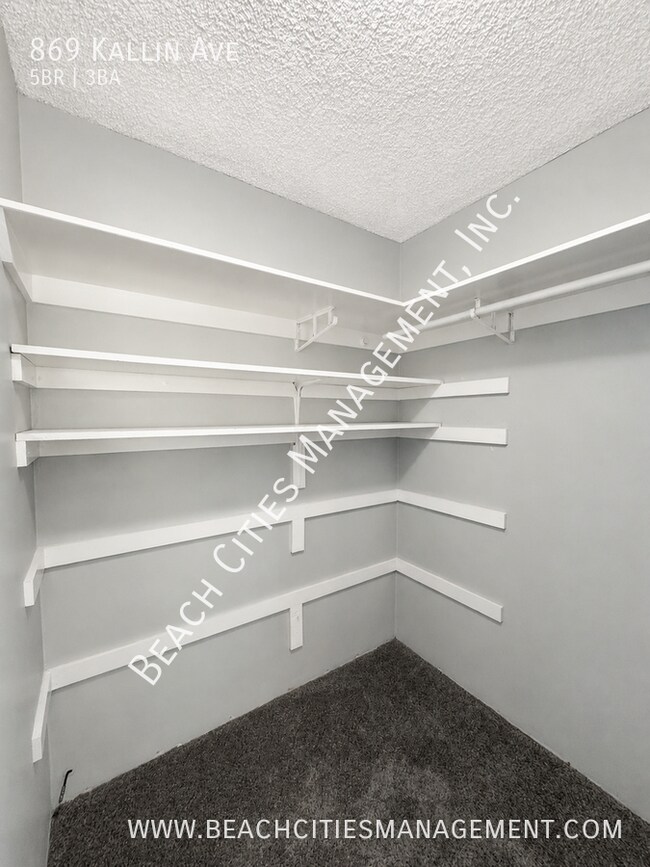 Building Photo - 869 E Kallin Way