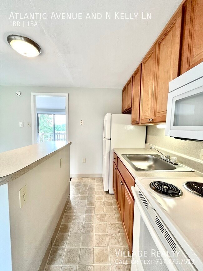 Building Photo - Budget-Friendly newly-remodeled 1-bed with...