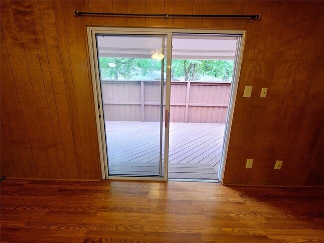 Building Photo - 7409 Brentcove Cir