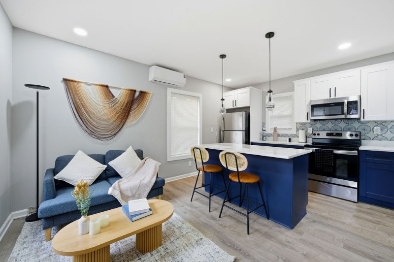 Building Photo - 1114 Oakland Dr SW