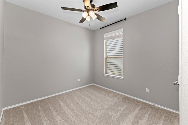 Building Photo - 129 Bracken Fern Ln