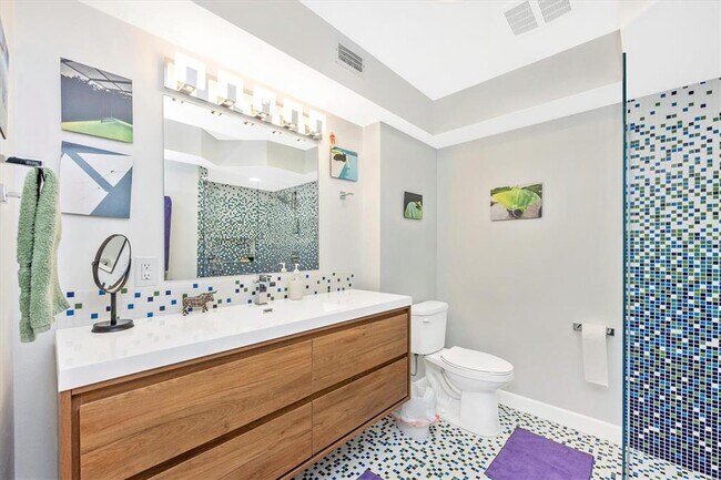 Building Photo - 3905 Glen Oaks Manor Dr