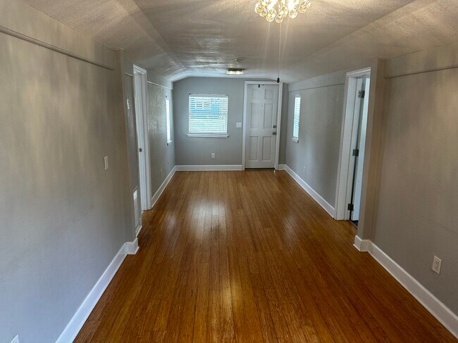 Building Photo - 775 Timor Ave