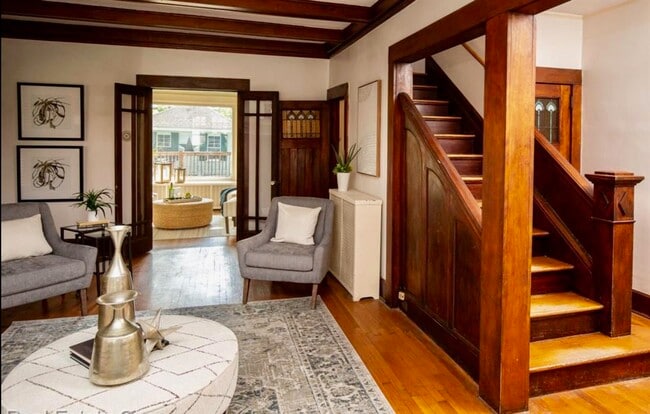 Building Photo - 2141 Seminole St