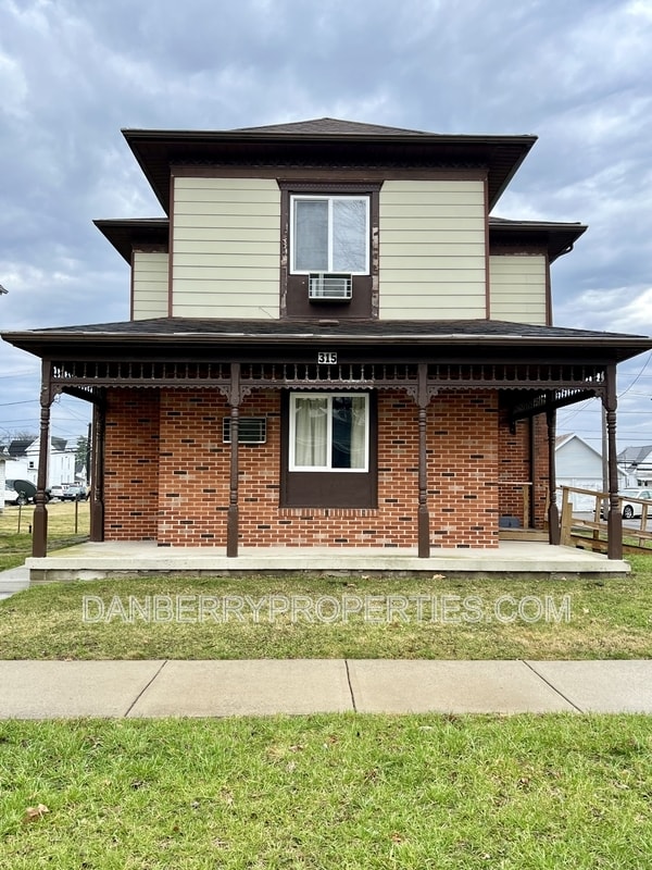 Building Photo - 315 Frazer St