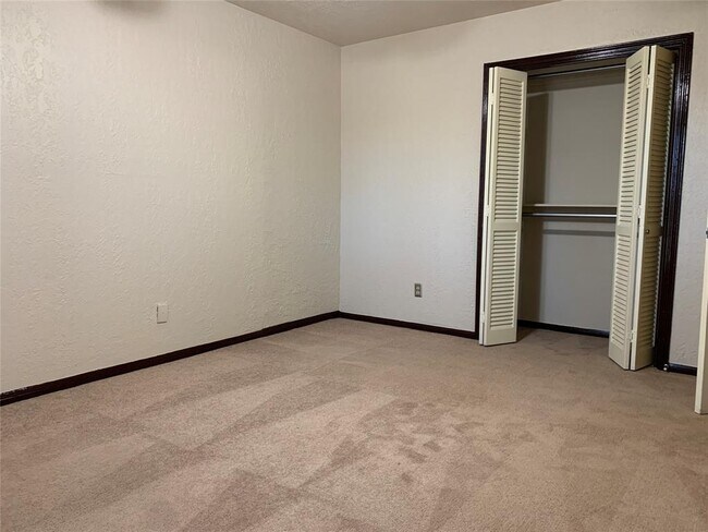 Building Photo - 434 Gentilly Dr