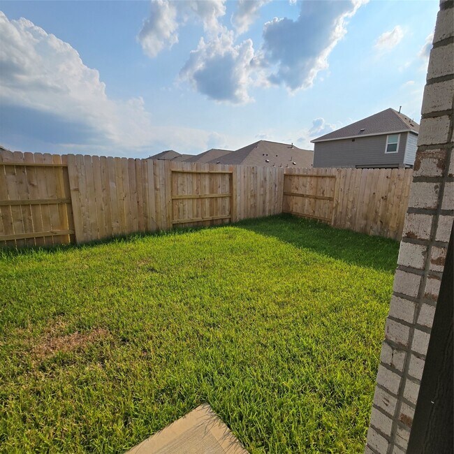 Building Photo - 28751 Texas Plns Dr