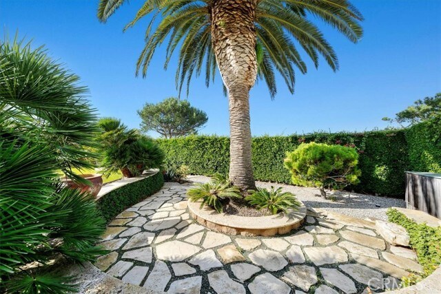 Building Photo - 809 Paseo Del Mar