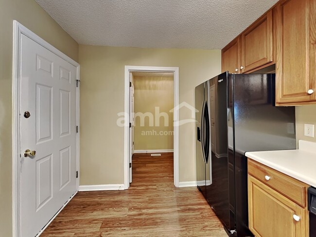 Building Photo - 941 S Philwood Ct