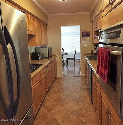 Building Photo - 460 S US Highway 17