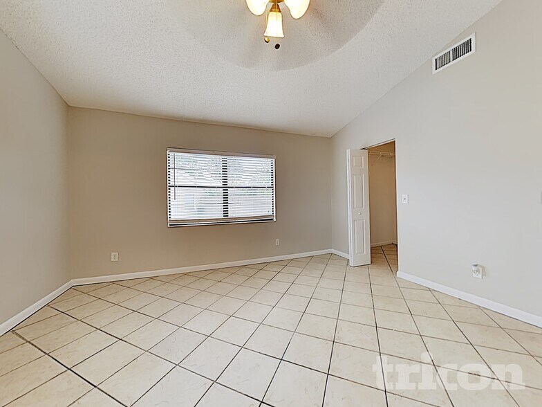 Building Photo - 10503 Willowbrae Dr