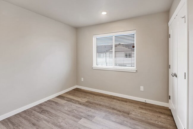 Building Photo - 1809 Eastgate Loop