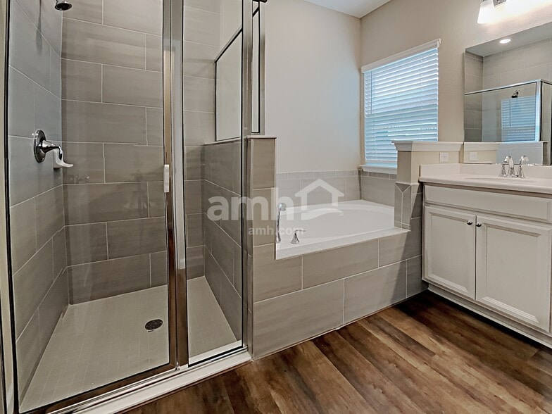 Building Photo - 197 Spruce Pt