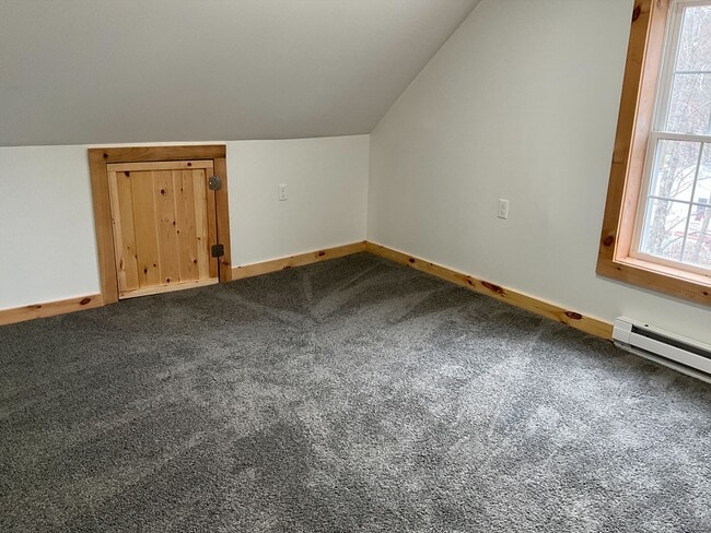 Building Photo - 8 Woodland Ct